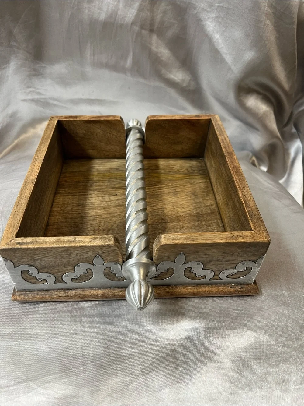 GG COLLECTION HERITAGE WOOD & METAL INLAY SQUARE NAPKINS HOLDER